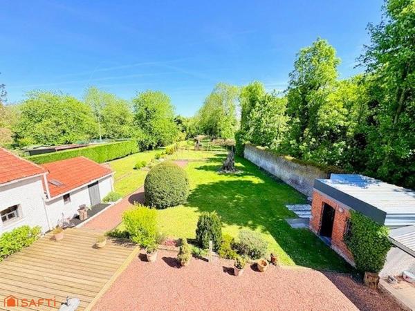 Maison à fort potentiel : deux appartements séparés / une seule grande maison possible !!