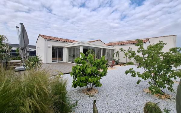 Maison à vendre    4 pièces •  Semussac