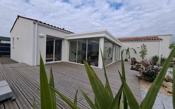 Maison à vendre    4 pièces •  Semussac