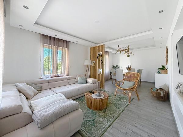 Maison moderne prête à accueillir ses prochains propriétaires
