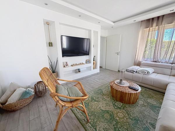Maison moderne prête à accueillir ses prochains propriétaires