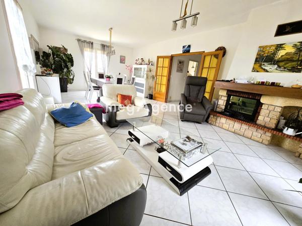 Maison à Auneau-Bleury-Saint-Symphorien, 28700 - 7 pièces 194m²