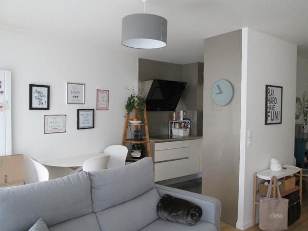 MEUBLE 2 pièces 43.66 m2 Loyer 1 160 €/mois charges comprises **  - Référence  539CC