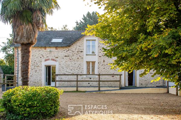 Ancien corps de ferme dédié à l’évènementiel