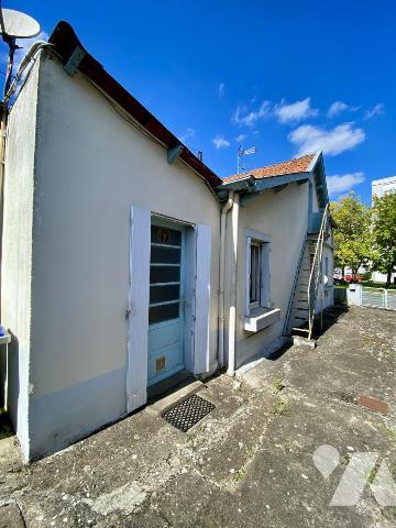 REZE BLODIERE Maison de 55 m² rénovation complète à prévoir