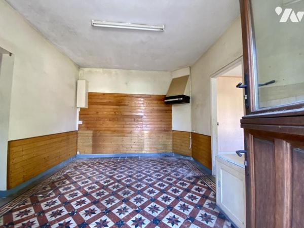 REZE BLODIERE Maison de 55 m² rénovation complète à prévoir