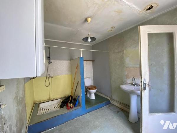 REZE BLODIERE Maison de 55 m² rénovation complète à prévoir