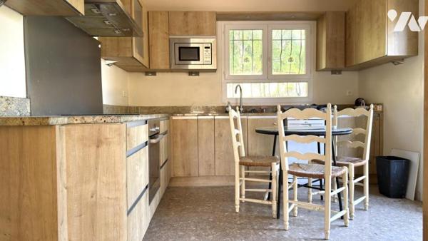  SAINT-AYGULF - Appartement 3 pièces 86 m² avec terrasses, jardin et parking 