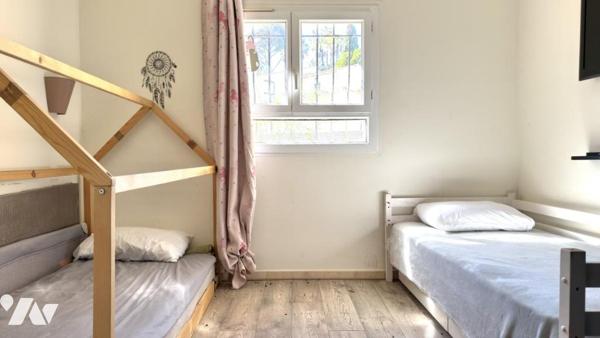  SAINT-AYGULF - Appartement 3 pièces 86 m² avec terrasses, jardin et parking 