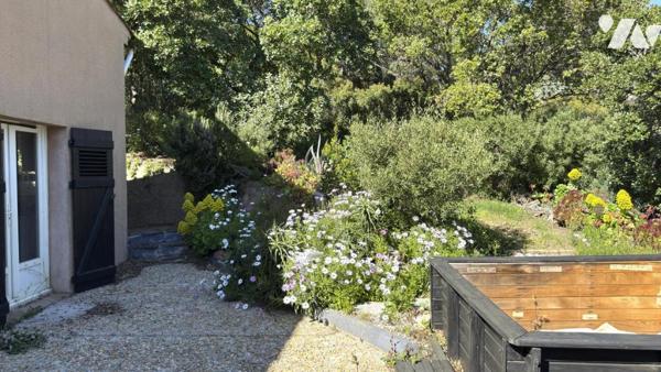  SAINT-AYGULF - Appartement 3 pièces 86 m² avec terrasses, jardin et parking 