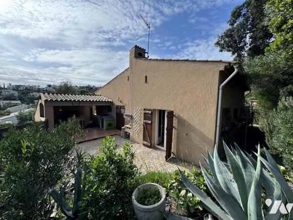  SAINT-AYGULF - Appartement 3 pièces 86 m² avec terrasses, jardin et parking 