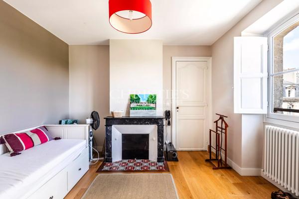 EXCLUSIVITE / BORDEAUX Centre : appartement rénové