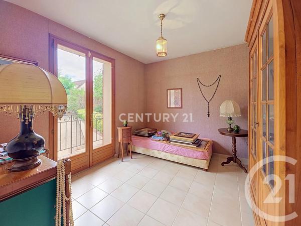 Maison à vendre  6 pièces - 190 m 2   NOISY LE GRAND  - 93