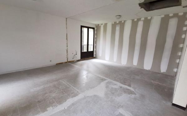 Appartement à vendre    2 pièces • 58 m2 Bielle