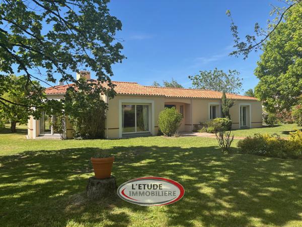 Maison de plain pied dans un cadre résidentiel