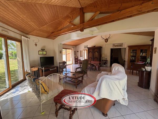 Maison de plain pied dans un cadre résidentiel