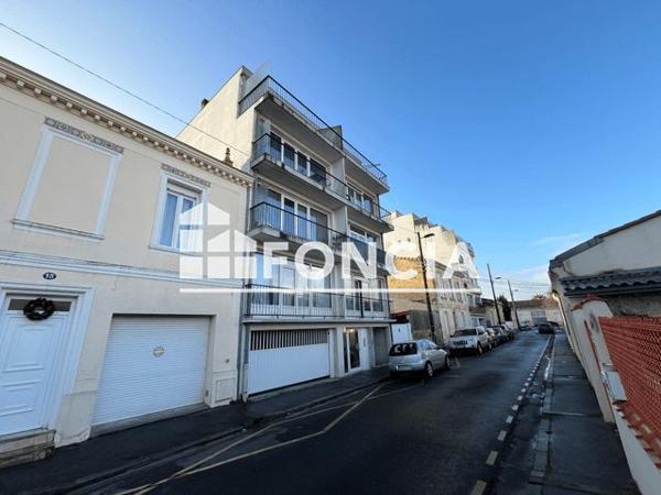 Location Studio meublé 32.37 m² - RESIDENCE CAULET Bordeaux 33000