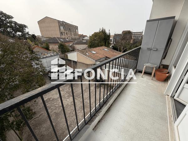 Location Studio meublé 32.37 m² - RESIDENCE CAULET Bordeaux 33000