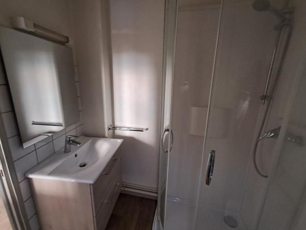 Immeuble Vesoul 3 appartements et 1 local commercial à 189 900 euros