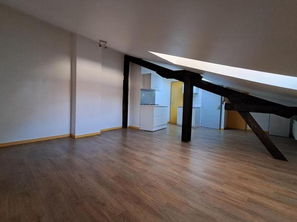 Immeuble Vesoul 3 appartements et 1 local commercial à 189 900 euros