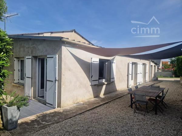 CHARMANTE MAISON DE PLAIN-PIED au calme, sur Savonnières.