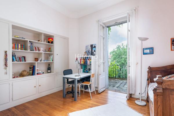 Maison 355 m² + dépendance 100 m² jardin 1130 m²