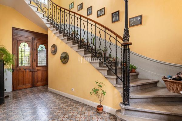 Maison 355 m² + dépendance 100 m² jardin 1130 m²