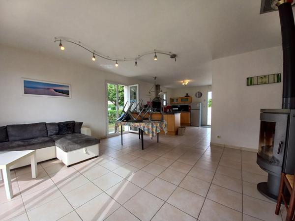 À découvrir : maison 4 chambres avec terrasse et climatisation réversible
