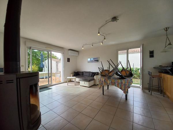 À découvrir : maison 4 chambres avec terrasse et climatisation réversible