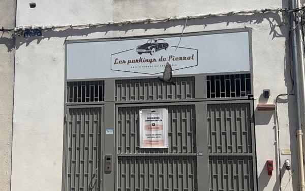 Stationnement à louer