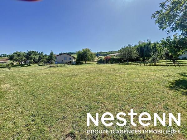 Terrain Constructible de 1300 m² environ - 69840 JULIENAS