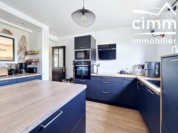 ORGÈRES – SUD RENNES – MAISON CONTEMPORAINE AVEC ESPACE PROFESSIONNEL INDÉPENDANT ET POTENTIEL D'ÉVOLUTION