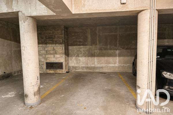 Parking à vendre 25 m² Paris 17