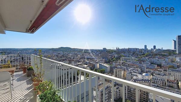 PUTEAUX/CENTRE 3 pièces en étage élevé sans vis-à-vis de 80 m² avec balcon 19m², double parking et cave