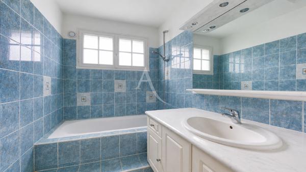 Maison Roissy En Brie 6 pièce(s) 129.8 m2