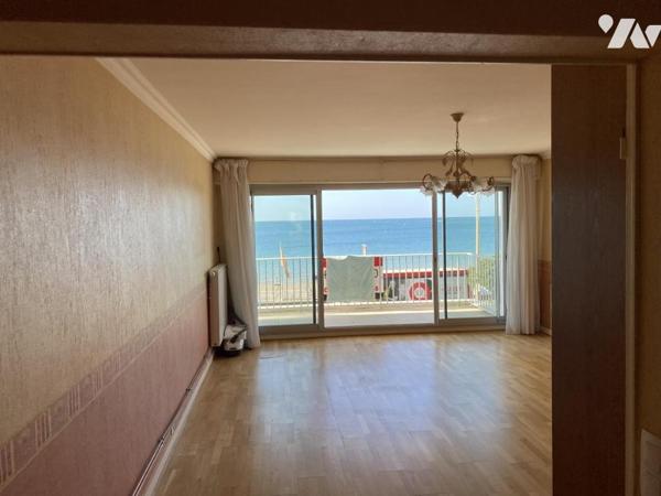 Face à la mer, à La Baule : un appartement à fort potentiel avec cave et garage