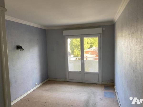 Face à la mer, à La Baule : un appartement à fort potentiel avec cave et garage