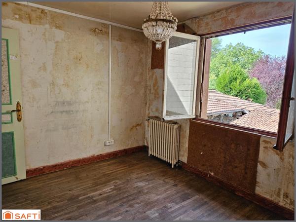 pavillon 2 chambres sur sous-sol avec cour et dépendances