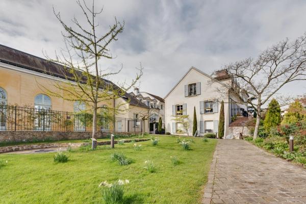 PLESSIS ROBINSON 92350 - RESIDENCE STANDING - CENTRE VILLE - CALME - MAIRIE PARC HENRI SELLIER - TERRASSE