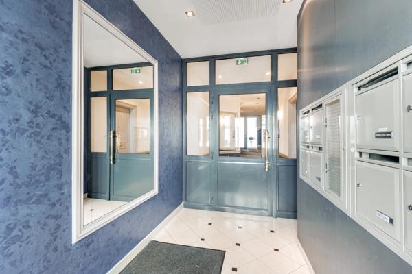 PLESSIS ROBINSON 92350 - RESIDENCE STANDING - CENTRE VILLE - CALME - MAIRIE PARC HENRI SELLIER - TERRASSE