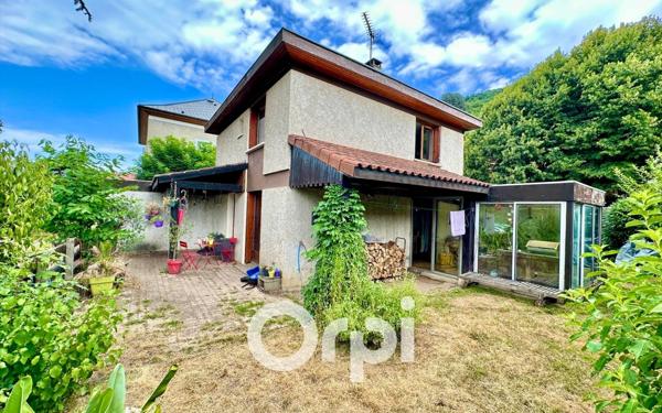 Maison à vendre    5 pièces • 96,51 m2 Froges