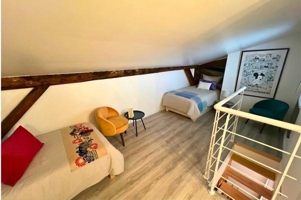 Paris 6e – Rue de Sèvres – Duplex de charme au dernier étage