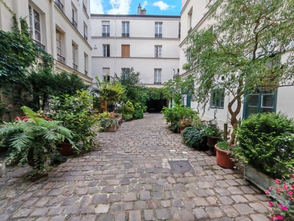 Paris 6e – Rue de Sèvres – Duplex de charme au dernier étage