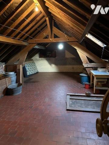 Maison donnant sur 2 rues à vendre sur la commune de BAPAUME comprenant rdc: entrée, salle à ma...