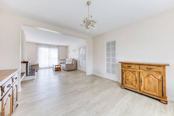 Maison Ozoir La Ferriere 6 pièce(s) 150.3 m2