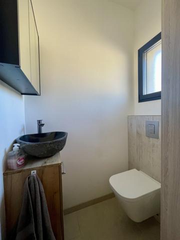 Salernes (83690) Laissez-vous séduire par l’alliance du confort moderne et de l’efficacité énergétique Salernes, Villa 138m2 ut