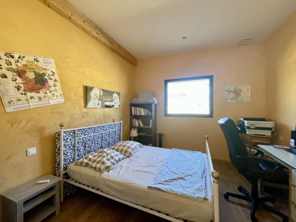 Salernes (83690) Laissez-vous séduire par l’alliance du confort moderne et de l’efficacité énergétique Salernes, Villa 138m2 ut