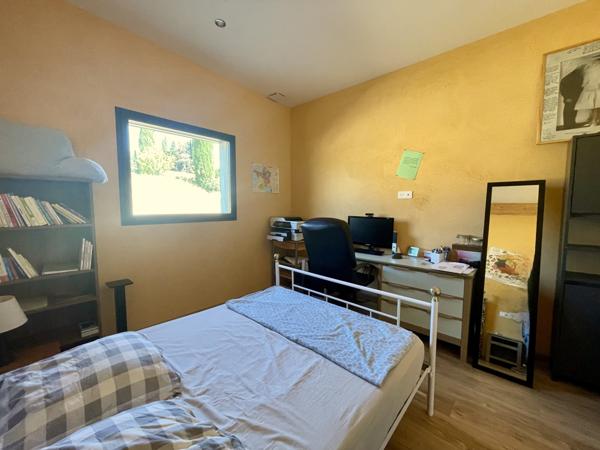 Salernes (83690) Laissez-vous séduire par l’alliance du confort moderne et de l’efficacité énergétique Salernes, Villa 138m2 ut