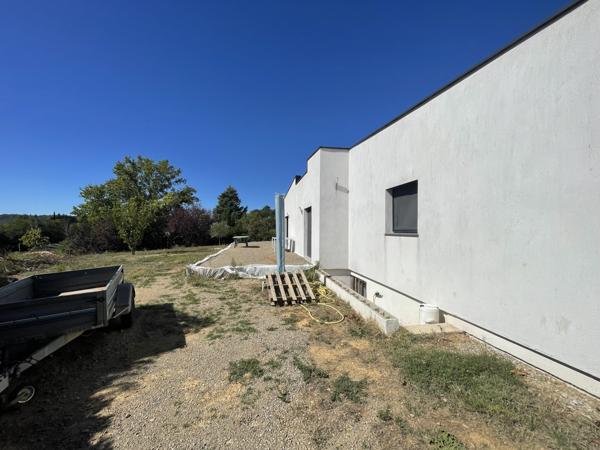 Salernes (83690) Laissez-vous séduire par l’alliance du confort moderne et de l’efficacité énergétique Salernes, Villa 138m2 ut