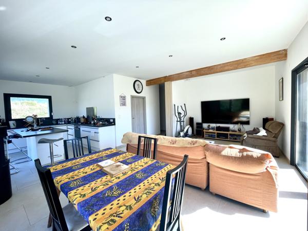 Salernes (83690) Laissez-vous séduire par l’alliance du confort moderne et de l’efficacité énergétique Salernes, Villa 138m2 ut